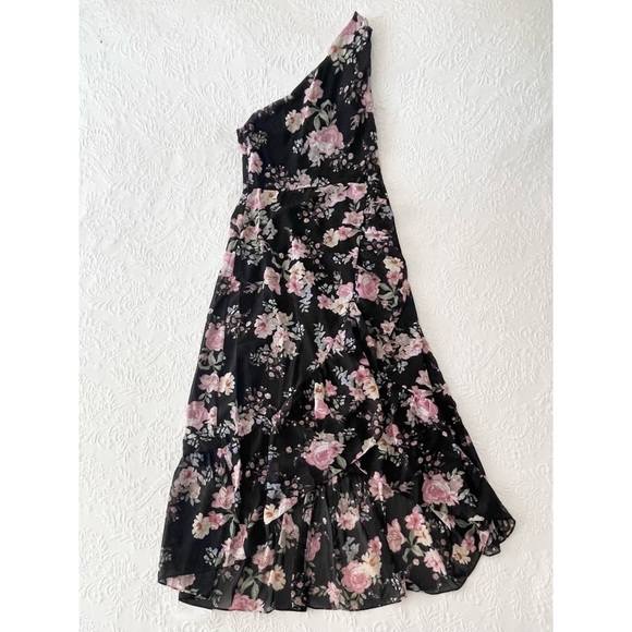 NWOT Bring Me Close Black Floral Print One-Shoulder High-Low Dress Large - Picture 2 of 7